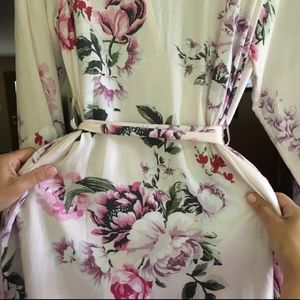 NWT gorgeous Yumi Kim floral Robe